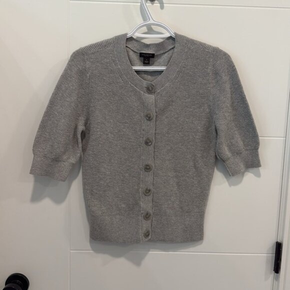 🏴 Ann Taylor Gray Knit Cardigan Sweater size medium - Picture 3 of 6